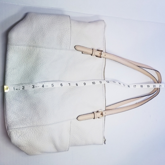 🌸Michael Kors | Ivory Leather Medium Sized Bag - Picture 4 of 9